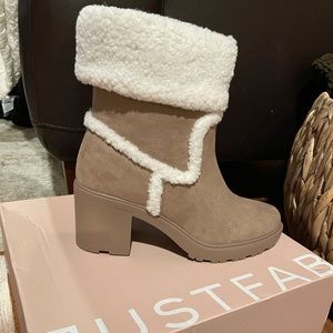 Sherpa lined heel bootie